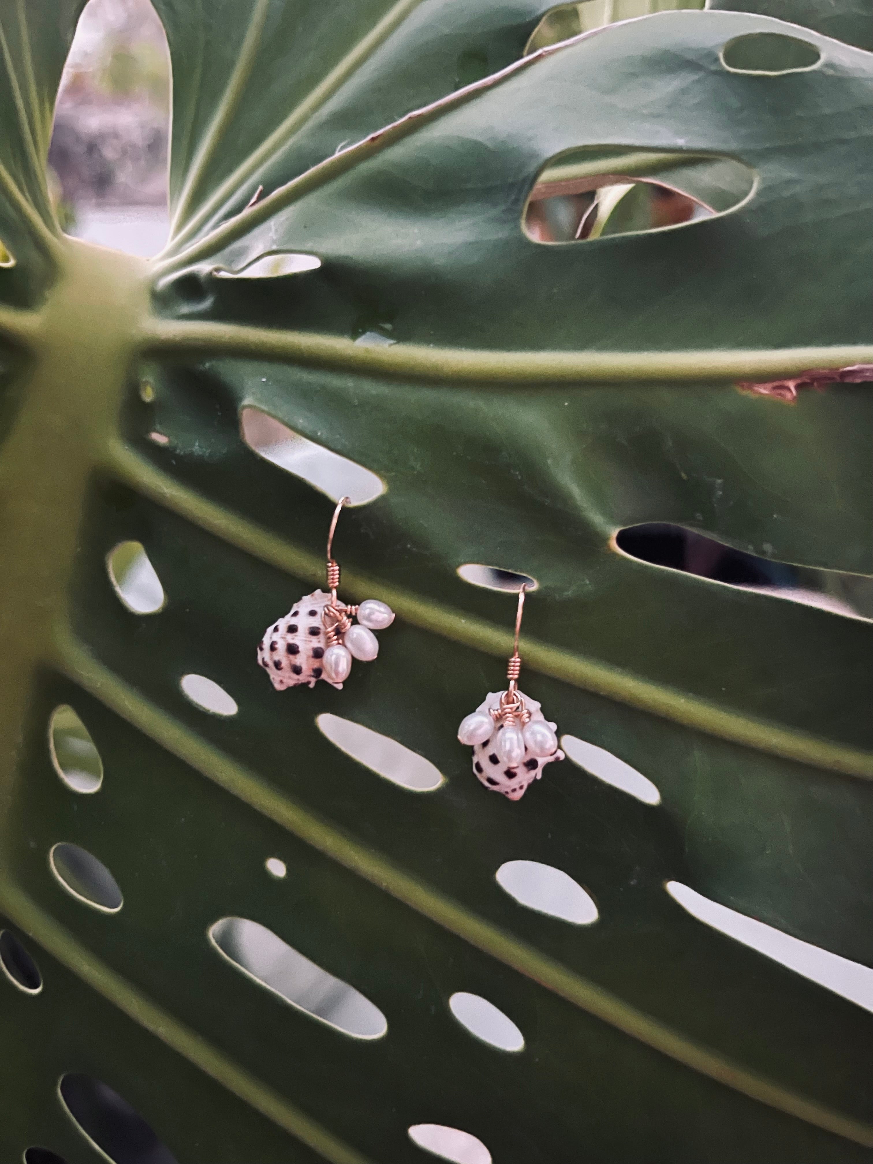 Drupe Freshwater Pearl Earrings