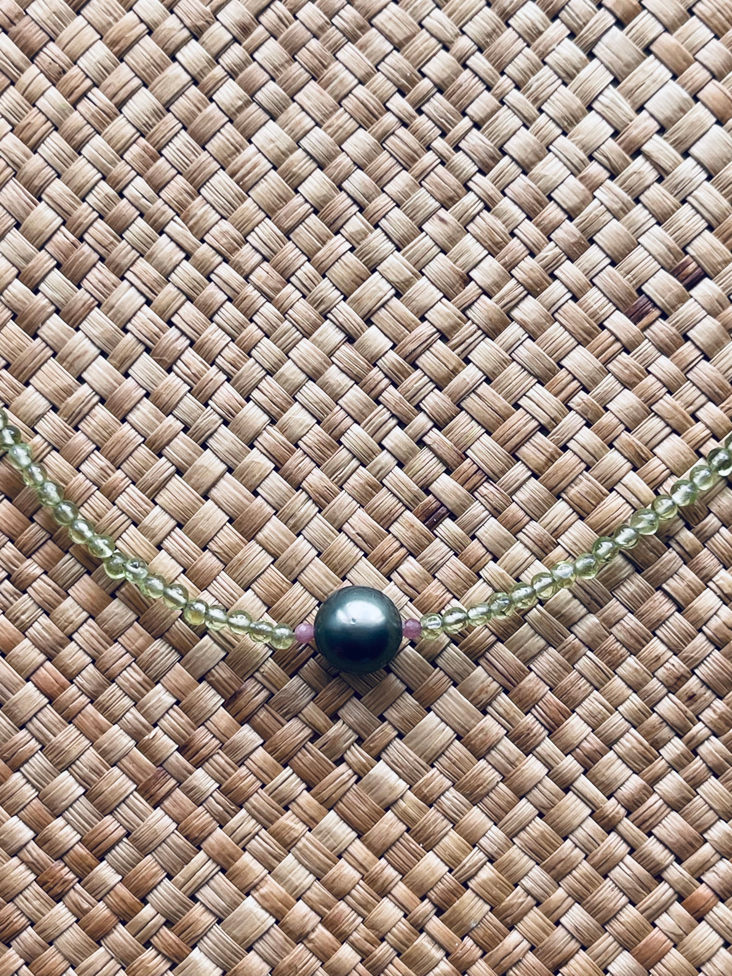 Green Peridot Pearl Necklace