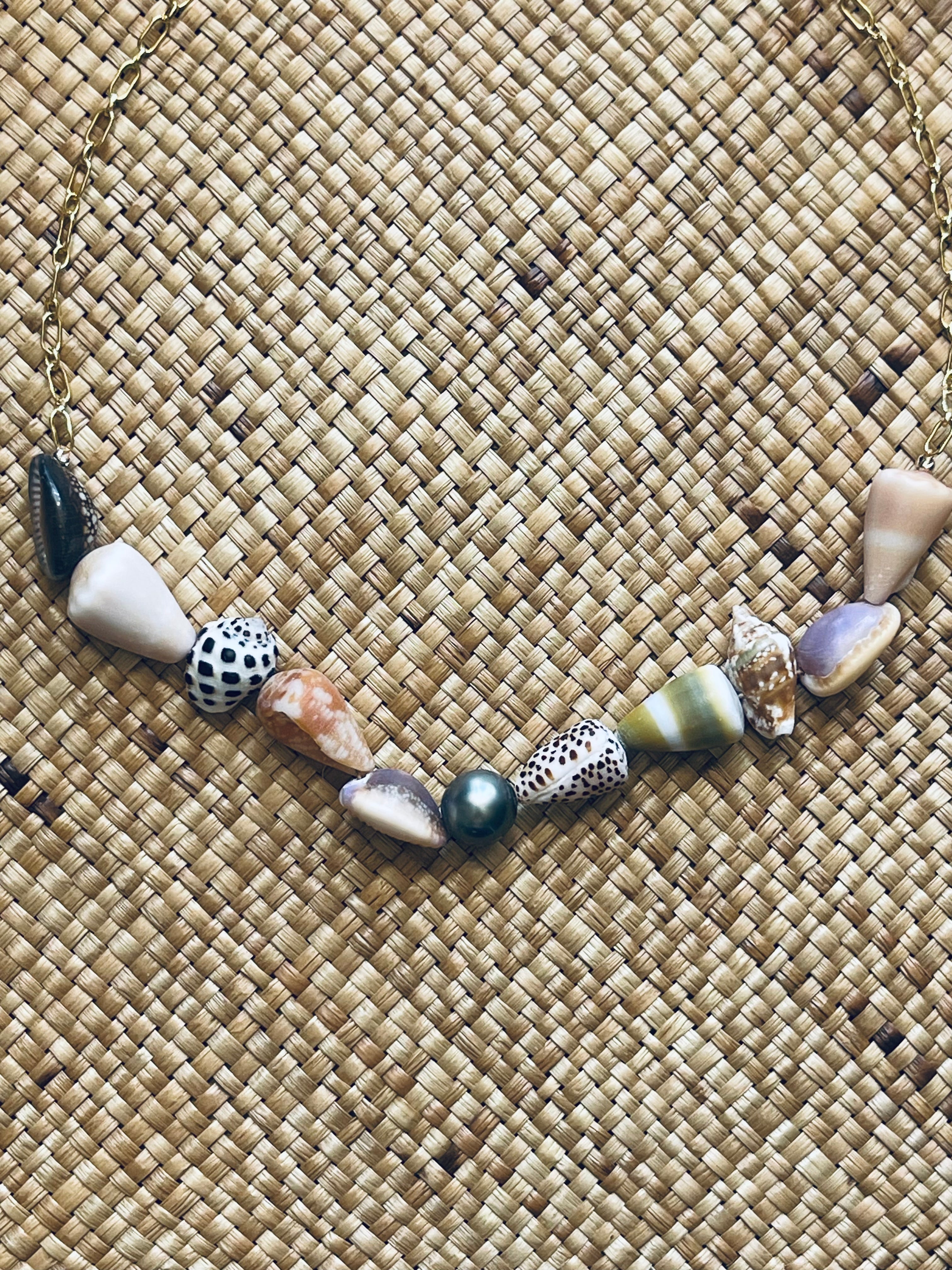 Deluxe Chunky Shell Necklace